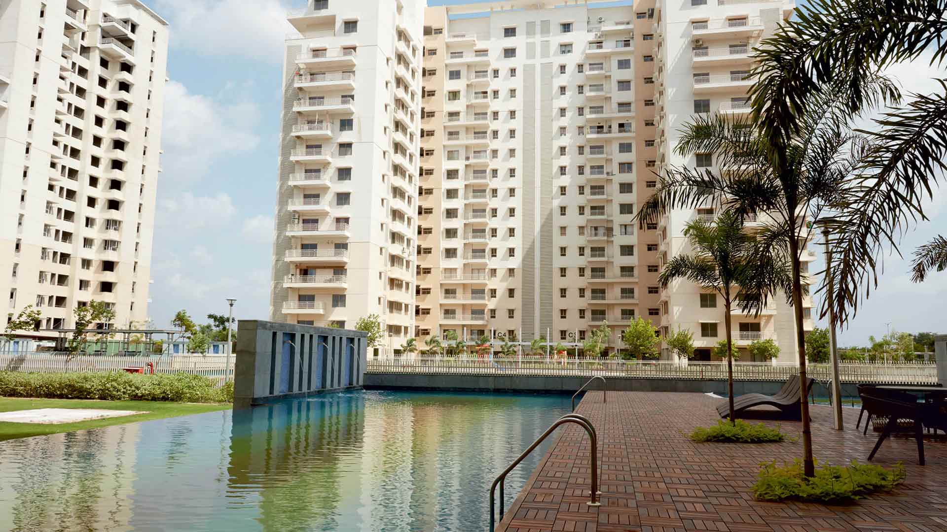 la marina city address Swimming-Pool